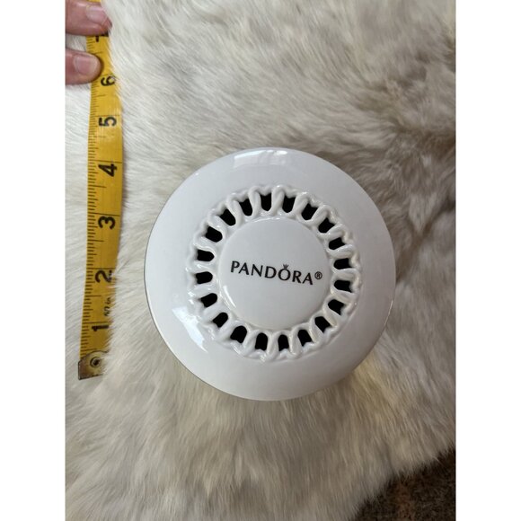 Pandora Bone China Porcelain Jewelry Box Lattice Hearts Lid "Circle of Love" - Picture 10 of 10